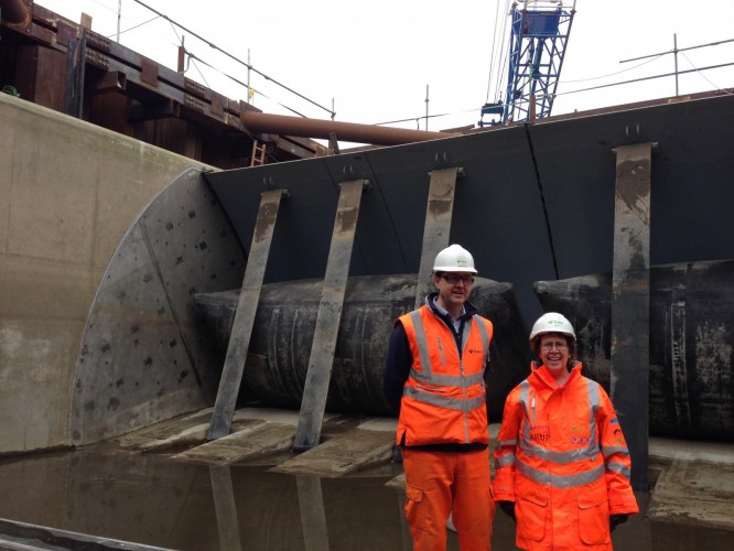 Innovative moveable weirs now in place at Leeds Flood Alleviation ...
