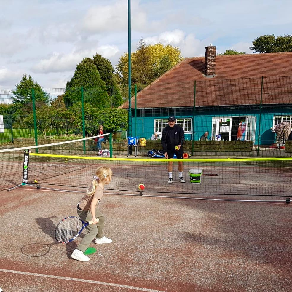 Leeds parks tennis coaching programme earns prestigious national award